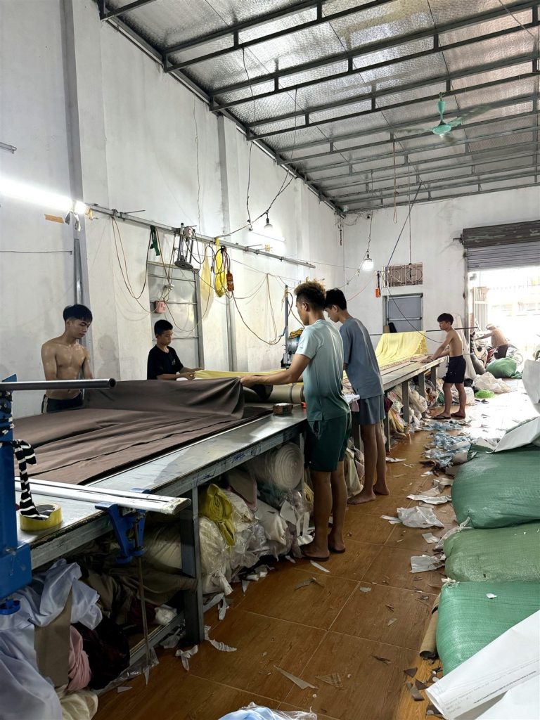 Bán 100 đơn quần áo không có lãi — Mai Hoa